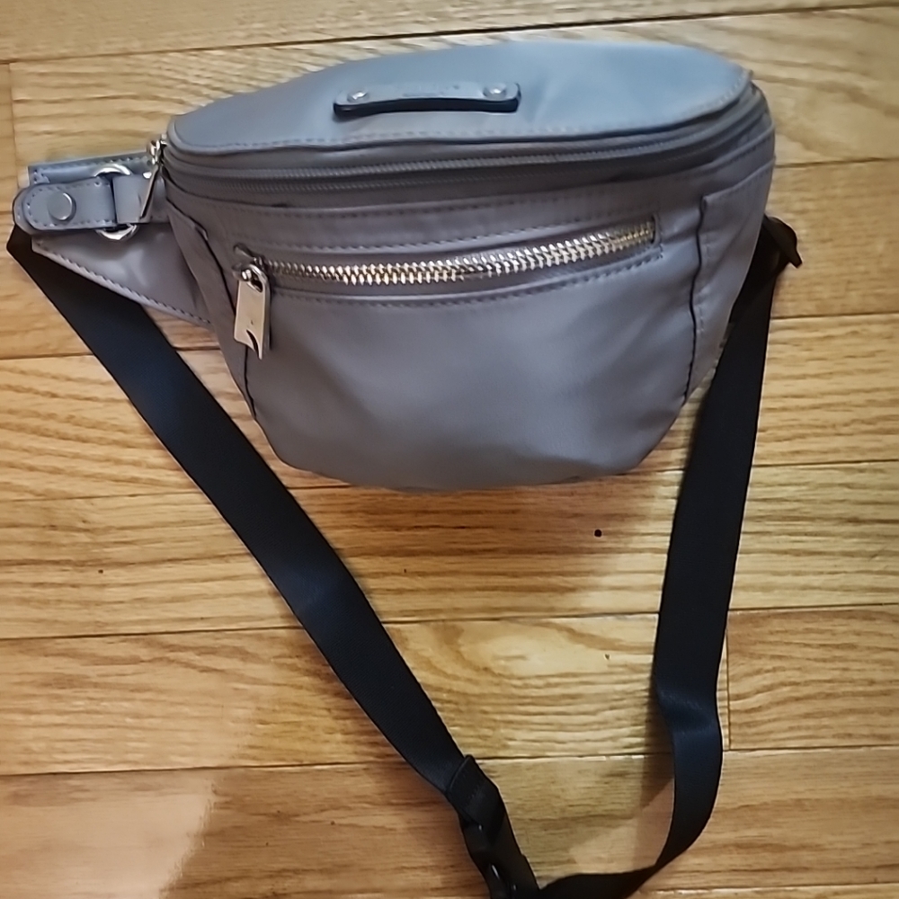 Tutilo Belt Bag